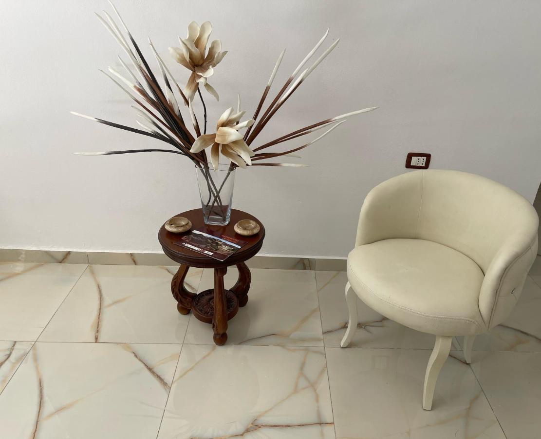 Xho'S Forest Guest House Μπεράτ Εξωτερικό φωτογραφία